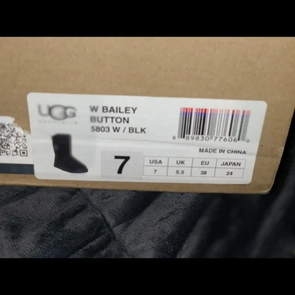 Ugg Australia Bailey boots (black) sz 7 - Picture 6 of 14